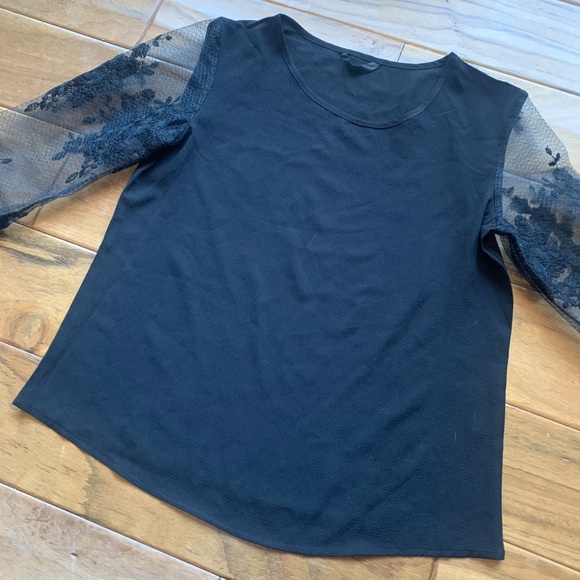 🦋 NEW Embroidered Mesh Flounce Sleeve All Black Top Semi Sheer Sleeves Women XS - Picture 3 of 16